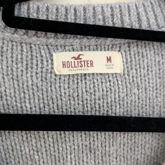 Hollister Striped Gray Color Block CableKnit Sweater - Picture 2 of 4